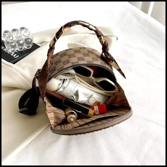 Vintage Round Crossbody Tote, Large Capacity Daily Purse, Adjustable Strap - Picture 4 of 6